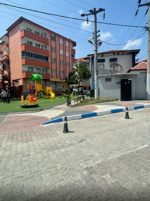 Devrek Karşıyaka Merkezde Satılık İşyeri ve Ev — Devrek / Zonguldak